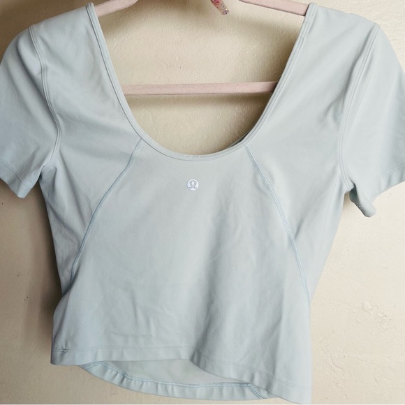 Lululemon short sleeve light blue crop top size 4/6 Like New Condition - Picture 6 of 6